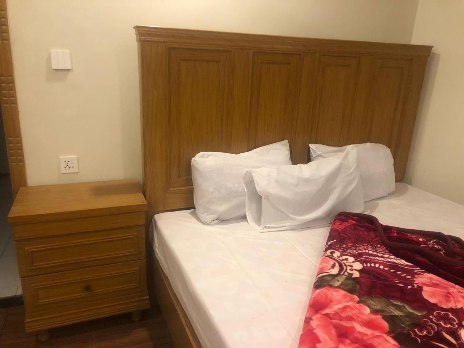 Al Buraq Hotel Islamabad Zewnętrze zdjęcie